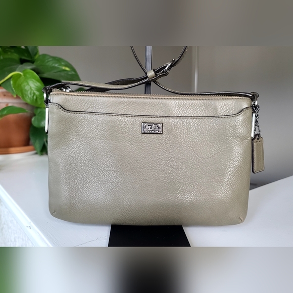 Coach Madison Olive Green Crossbody - Picture 1 of 15